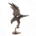 METAL SMALL LANDING EAGLE ON STAND